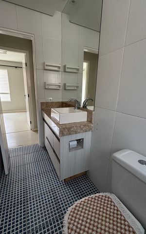 Casa de condomínio à venda com 100m², 2 quartos e 1 vaga Casa de condomínio à venda com 100m², 2 quartos e 1 vagaBanheiro