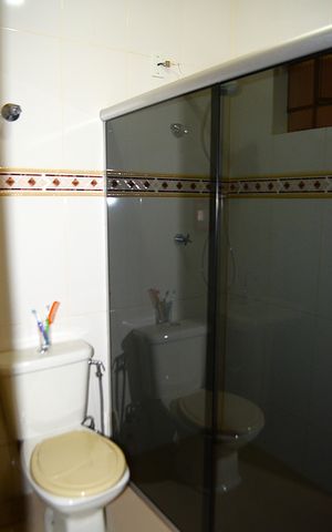 Casa à venda com 580m², 2 quartos e 4 vagasBanheiro