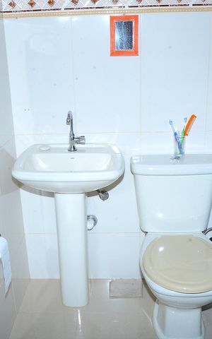 Casa à venda com 580m², 2 quartos e 4 vagasBanheiro