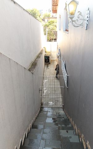 Casa à venda com 858m², 4 quartos e 4 vagasCorredor Externo
