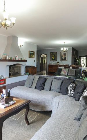 Casa à venda com 858m², 4 quartos e 4 vagasSala 1