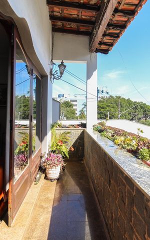 Casa à venda com 858m², 4 quartos e 4 vagasVaranda da Sala 1
