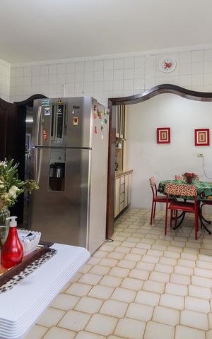 Casa à venda com 858m², 4 quartos e 4 vagasCozinha