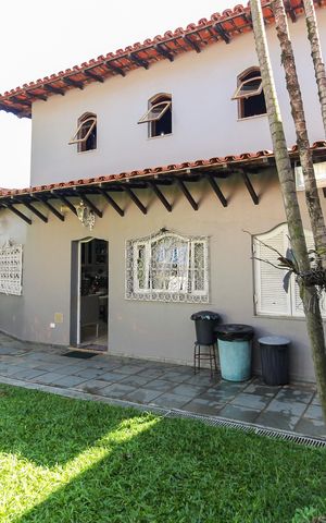 Casa à venda com 858m², 4 quartos e 4 vagasQuintal