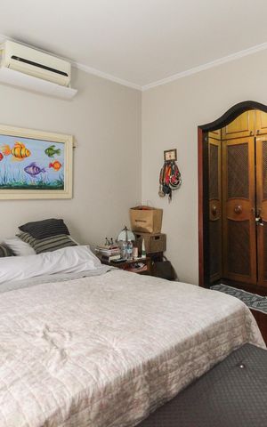 Casa à venda com 858m², 4 quartos e 4 vagasSuíte