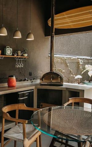 Casa de condomínio à venda com 200m², 3 quartos e 2 vagasChurrasqueira
