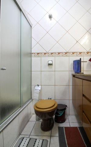 Casa à venda com 346m², 4 quartos e 3 vagasBanheiro Social
