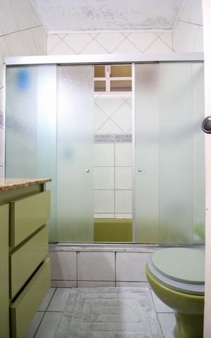 Casa à venda com 346m², 4 quartos e 3 vagasBanheiro Suíte 2