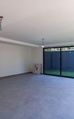 Casa de condomínio à venda com 209m², 3 quartos e 2 vagas Casa de condomínio à venda com 209m², 3 quartos e 2 vagasSala