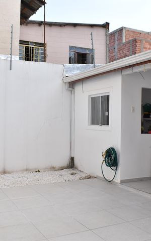 Casa à venda com 160m², 3 quartos e 1 vagaÁrea externa