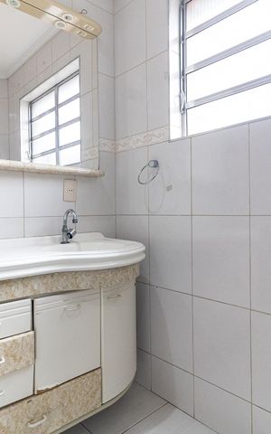 Casa à venda com 140m², 2 quartos e 2 vagasBanheiro Social