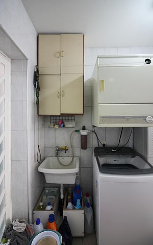Casa à venda com 210m², 3 quartos e 2 vagasÁrea de Serviço