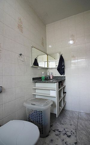Casa à venda com 210m², 3 quartos e 2 vagasSuíte Banheiro