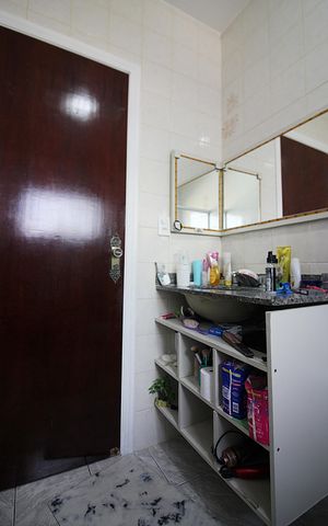 Casa à venda com 210m², 3 quartos e 2 vagasBanheiro Social