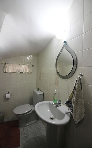 Casa à venda com 210m², 3 quartos e 2 vagasLavabo