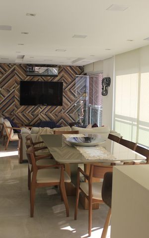 Apartamento à venda com 198m², 3 quartos e 3 vagasVaranda Sala