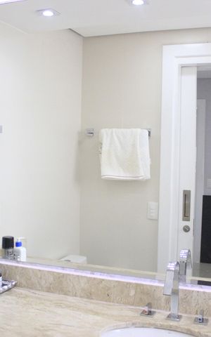 Apartamento à venda com 198m², 3 quartos e 3 vagasBanheiro da suíte 2