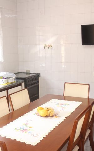 Casa à venda com 218m², 1 quarto e 12 vagasCozinha