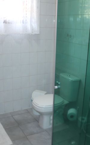 Casa à venda com 218m², 1 quarto e 12 vagasBanheiro