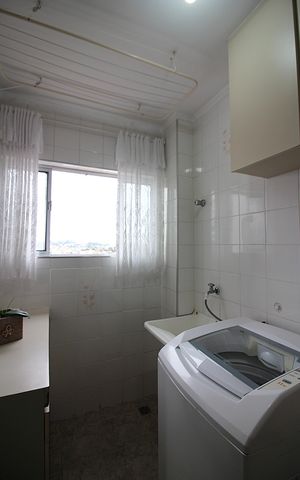 Apartamento à venda com 76m², 2 quartos e 1 vagaÁrea de Serviço