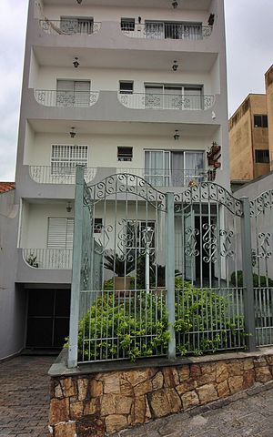 Apartamento à venda com 76m², 2 quartos e 1 vagaFachada