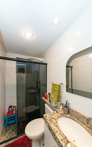 Casa de condomínio à venda com 176m², 4 quartos e 2 vagas Casa de condomínio à venda com 176m², 4 quartos e 2 vagasBanheiro Social