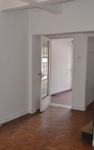 Casa para alugar com 150m², 2 quartos e 2 vagasSala