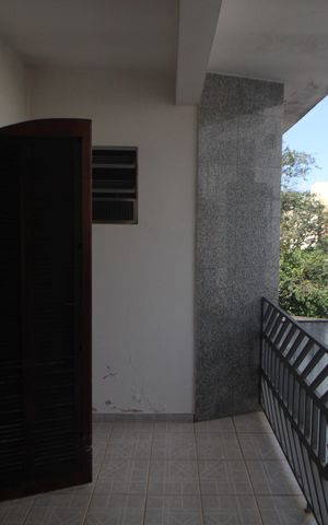 Casa à venda com 380m², 3 quartos e 7 vagasVaranda da Suíte 2