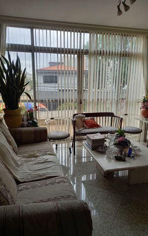 Casa à venda com 280m², 4 quartos e 5 vagas