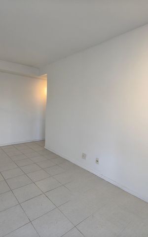 Apartamento à venda com 73m², 3 quartos e 2 vagas Apartamento à venda com 73m², 3 quartos e 2 vagasSala