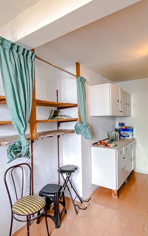 Casa à venda com 200m², 3 quartos e 2 vagasÁrea de Serviço
