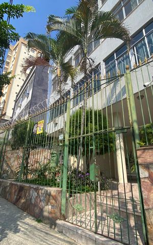 Apartamento à venda com 96m², 3 quartos e 1 vaga Apartamento à venda com 96m², 3 quartos e 1 vagaFachada