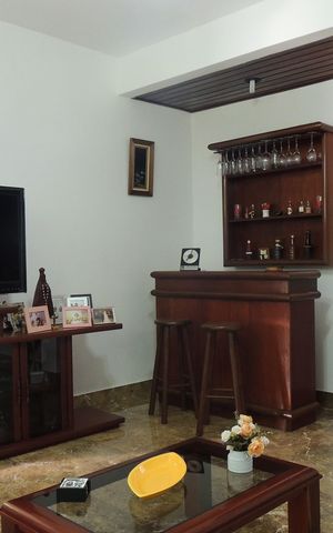 Casa de condomínio à venda com 160m², 3 quartos e 3 vagasSala