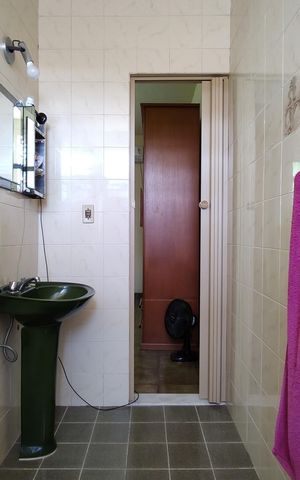 Casa de condomínio à venda com 160m², 3 quartos e 3 vagas Casa de condomínio à venda com 160m², 3 quartos e 3 vagasBanheiro da Suíte