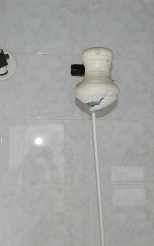 Casa para alugar com 300m², 4 quartos e 3 vagasBanheiro de serviço