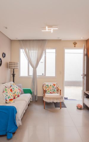 Casa à venda com 65m², 1 quarto e 2 vagasSala