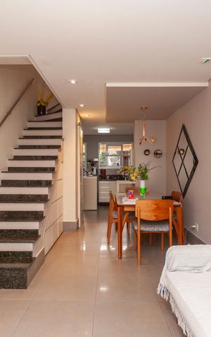 Casa à venda com 65m², 1 quarto e 2 vagasSala