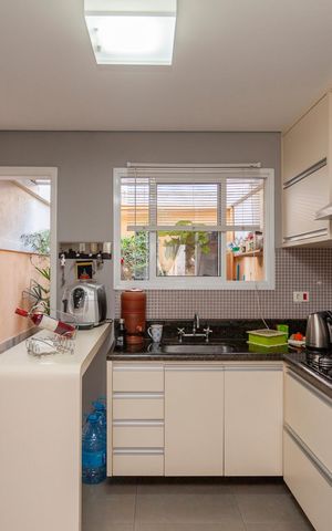 Casa à venda com 65m², 1 quarto e 2 vagasCozinha