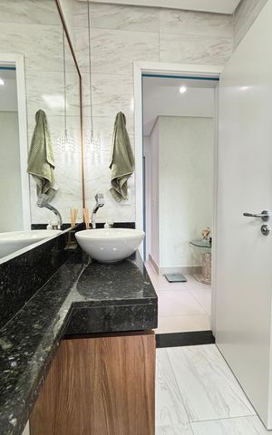 Apartamento à venda com 140m², 2 quartos e 2 vagas Apartamento à venda com 140m², 2 quartos e 2 vagasBanheiro da Suíte