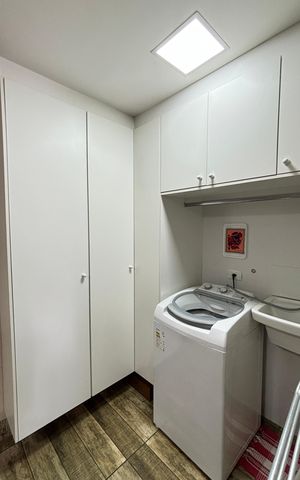 Apartamento à venda com 140m², 2 quartos e 2 vagas Apartamento à venda com 140m², 2 quartos e 2 vagasCobertura - Area de Serviço