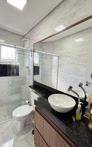 Apartamento à venda com 140m², 2 quartos e 2 vagas Apartamento à venda com 140m², 2 quartos e 2 vagasBanheiro da Suíte
