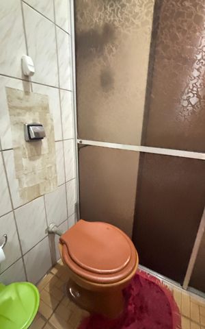 Casa para alugar com 230m², 2 quartos e 2 vagas Casa para alugar com 230m², 2 quartos e 2 vagasBanheiro