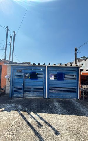 Casa para alugar com 230m², 2 quartos e 2 vagas Casa para alugar com 230m², 2 quartos e 2 vagasFachada