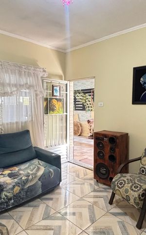 Casa para alugar com 230m², 2 quartos e 2 vagas Casa para alugar com 230m², 2 quartos e 2 vagasSala