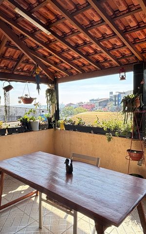 Casa para alugar com 230m², 2 quartos e 2 vagas Casa para alugar com 230m², 2 quartos e 2 vagasÁrea de Serviço