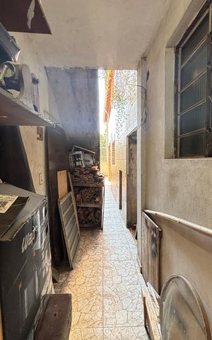 Casa para alugar com 230m², 2 quartos e 2 vagas Casa para alugar com 230m², 2 quartos e 2 vagasOficina