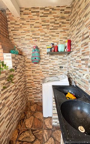 Casa para alugar com 230m², 2 quartos e 2 vagas Casa para alugar com 230m², 2 quartos e 2 vagasCasa 2 - Área de Serviço