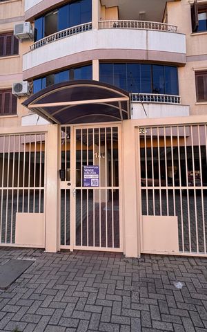 Apartamento à venda com 71m², 2 quartos e 1 vaga Apartamento à venda com 71m², 2 quartos e 1 vagaFachada