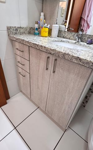 Apartamento à venda com 71m², 2 quartos e 1 vaga Apartamento à venda com 71m², 2 quartos e 1 vagaBanheiro