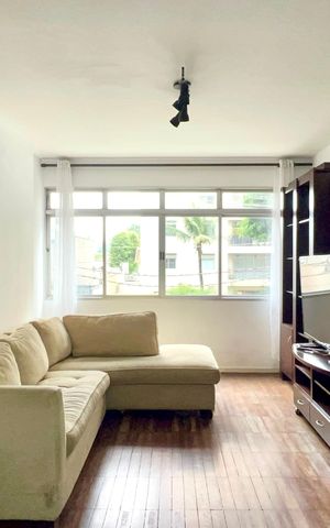 Apartamento para alugar com 130m², 3 quartos e sem vaga Apartamento para alugar com 130m², 3 quartos e sem vagaSala